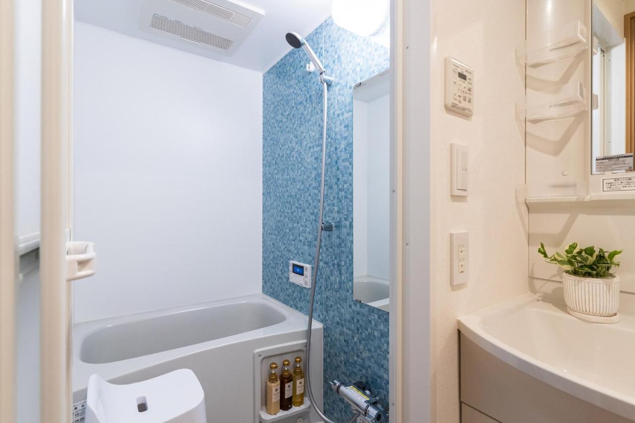 Hotel Abitare Namba West Oszaka Kültér fotó